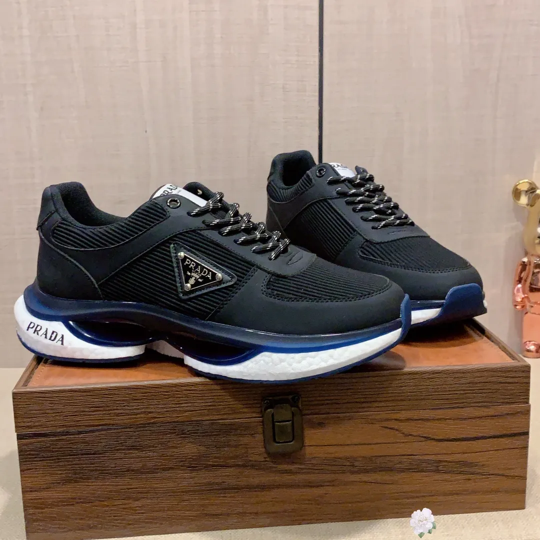 Men's men's shoes💰460💰💰🎩🎩[Lightning][Lightning] "PRADA*" The latest and most popular casual shoes, top brand [seduce] luxury ~ purchasing agency, top ~ quality. [Strong] The upper is made of imported breathable cowhide with material ➕ breathable sheepskin feet (•) and fine workmanship. The original stylish and stylish soft rubber wear-resistant and non-slip outsole is light and comfortable on the feet. The real thing looks better when taken in real life. 004: code: 38-44, 4️⃣ colors